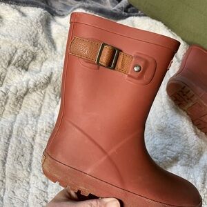 Only Kids Rain Boots in Rust Brown